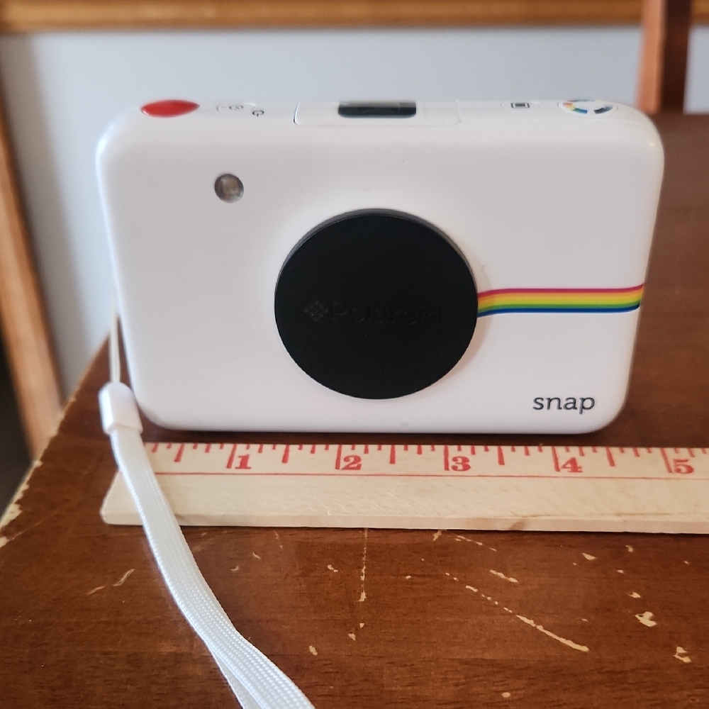 Polaroid White Snap Instant Camera with Rainbow Stripe